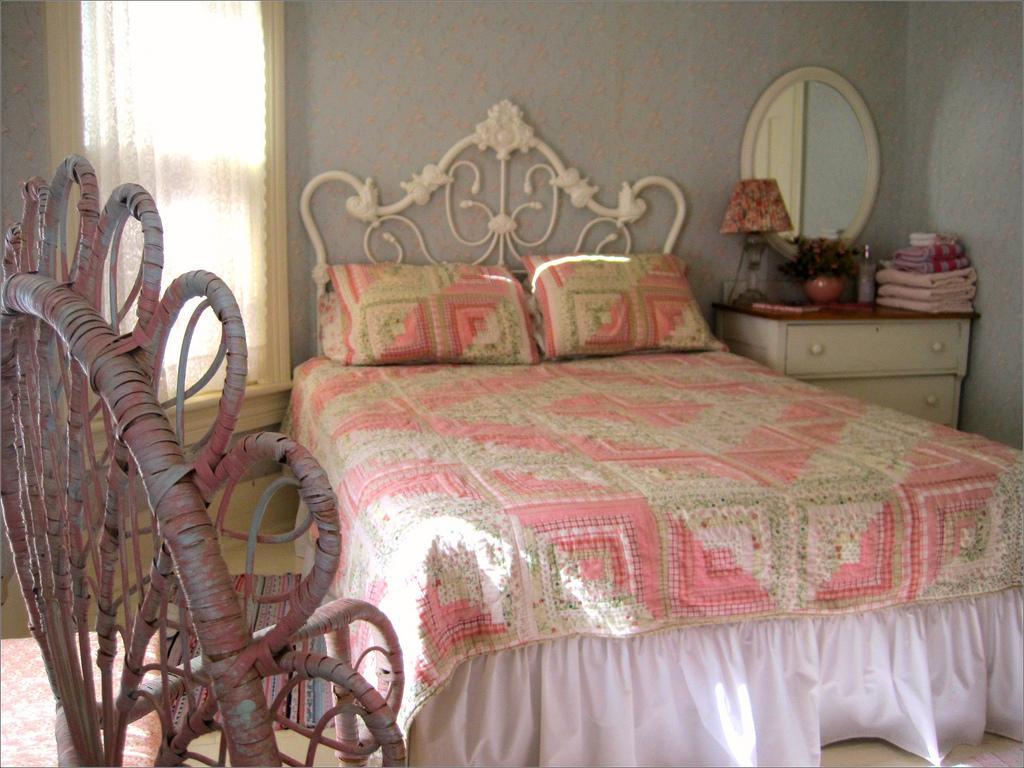 11 Singleton House B&B ユリーカ・スプリングス 部屋 写真